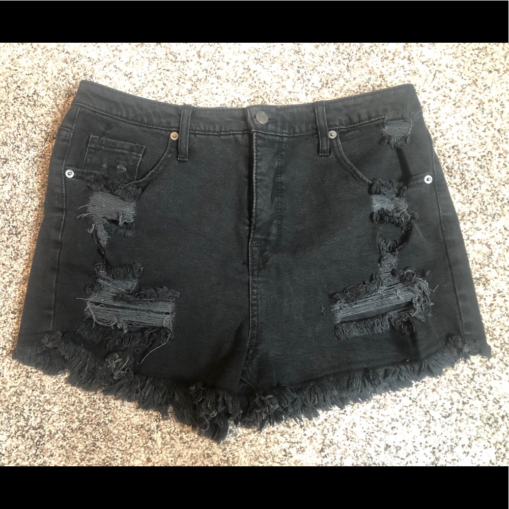 Black Denim Distressed Shorts -High Rise